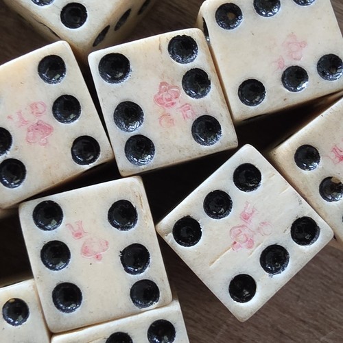 Vintage dice with red - red, 1765